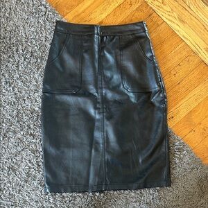 Lulus Black Faux Leather Pencil Skirt with Pockets 
size Small
